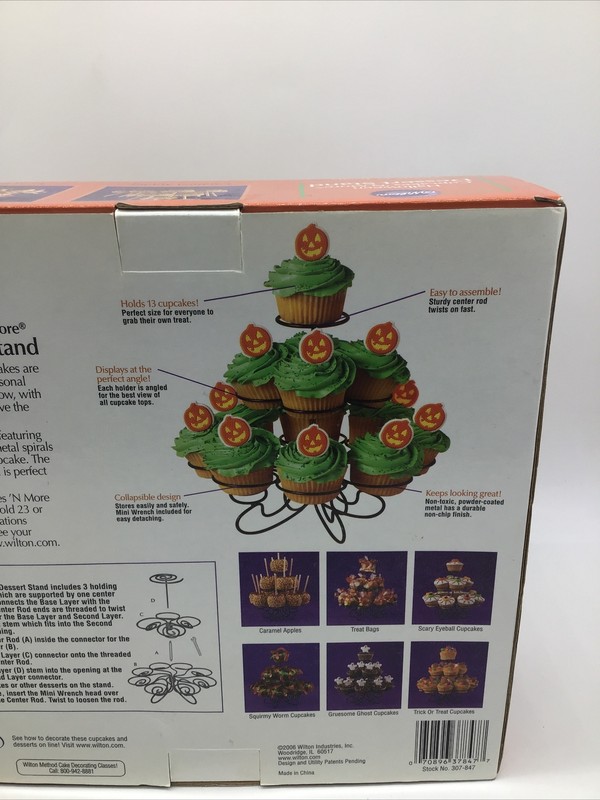 Wilton Halloween Cupcakes‘N More Dessert Stand Holds 13 Treats/Cupcakes NIB(2006 gallery