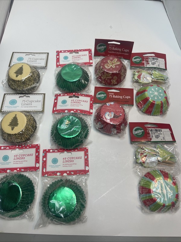 Martha Stewart, Wilton Christmas Cupcake Paper Liners Baking 540 Pieces New gallery