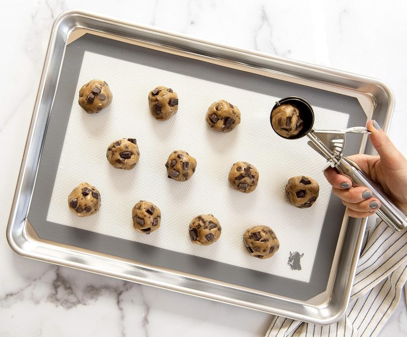 Naturals Half Sheet Pan Deluxe Silicone Liner & Cooling Rack Cookie/Roasting gallery