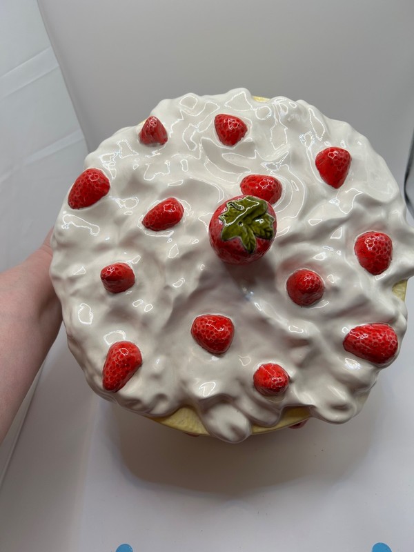 Vintage 1980s Strawberry Shortcake Ceramic Cake Stand AS IS gallery