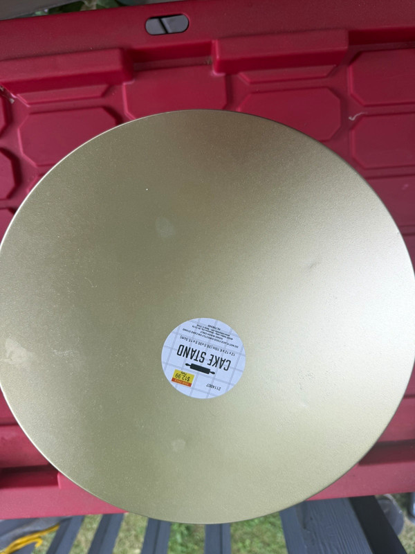 Round Gold Painted Metal Cake Stand, 12 in Diameter, 1 Tier, Solid/Plain