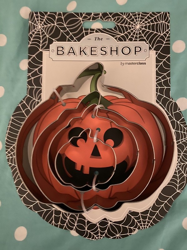 The Bake Shop Jack-O-Lantern Cookie Cutters Set 4 Graduated Halloween Sizes New