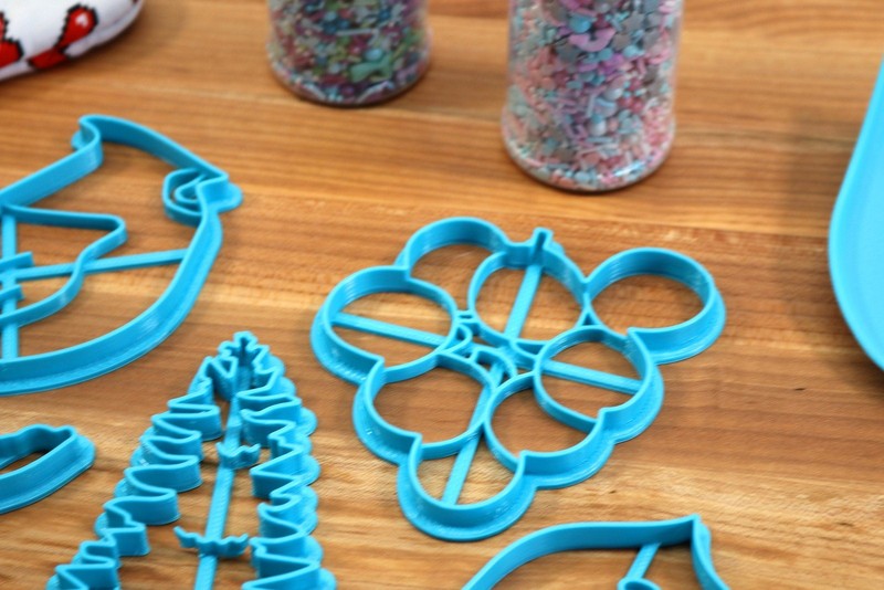North Carolina Cookie Cutters - North Carolina State, Scuppernong Grapes, Pine gallery