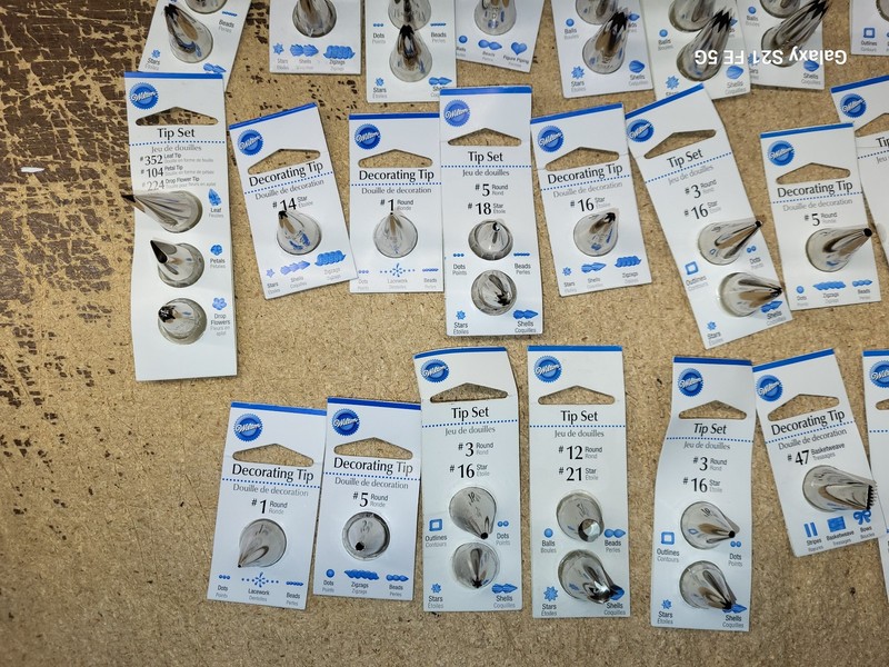 Lot of 72 New Packages of Wilton Cake Decorating Metal Tips Lot A gallery