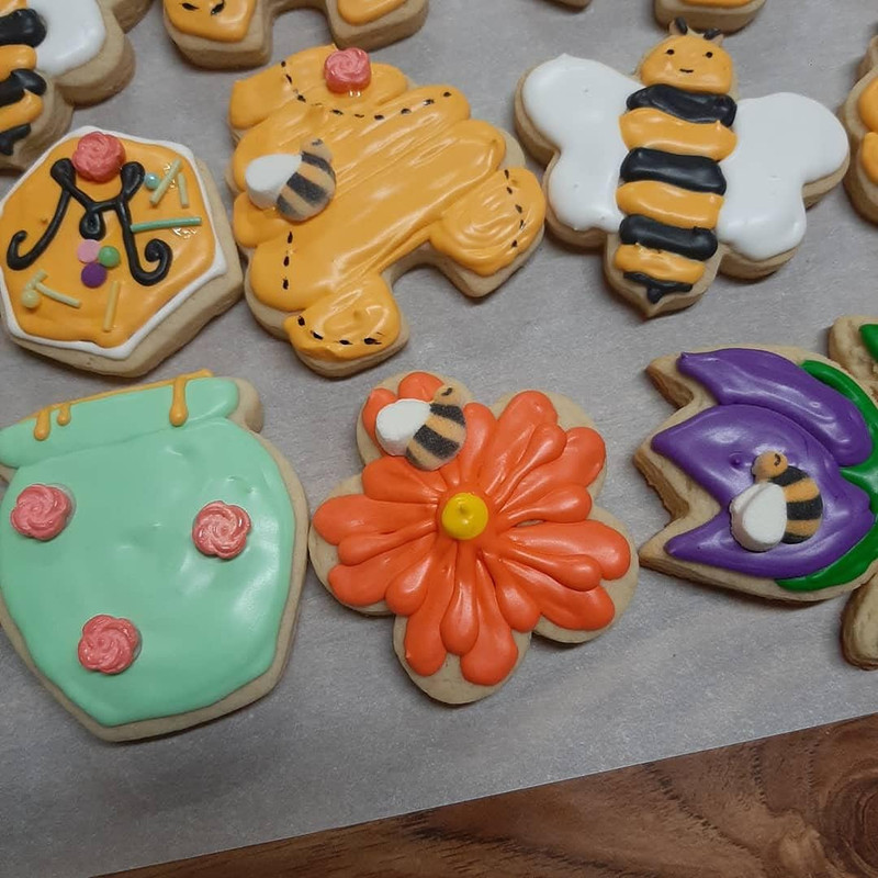 Bee Cookie Cutters Set - 3 Inches - 7 Piece - Beehive, Flower, Honeycomb and ... gallery