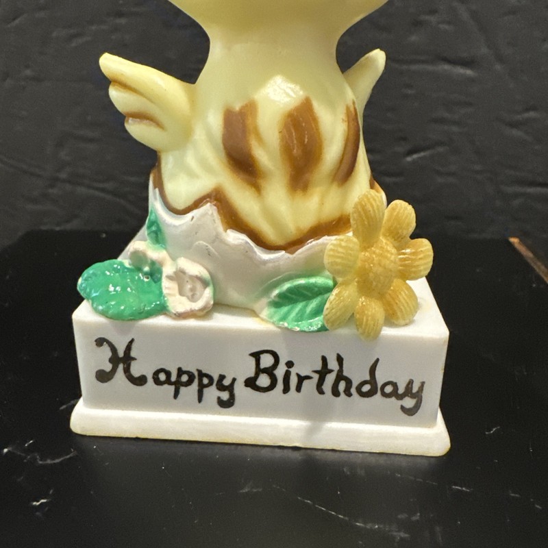 VTG Wilton Sugar Plum Cake Topper Happy Birthday Chick Plastic 4” 1970s gallery