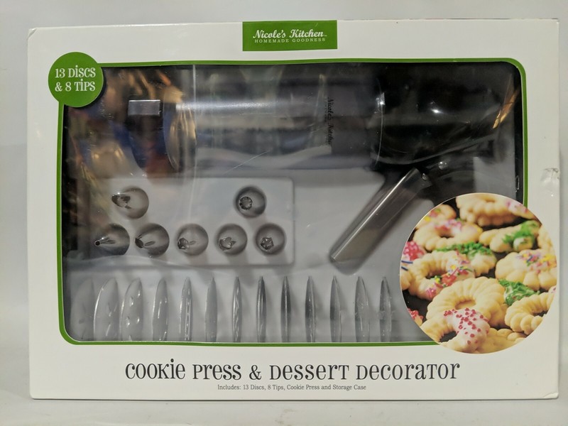 Christmas Cookie Press and Dessert/Appetizer Decorator w/ Case, Tips, Discs