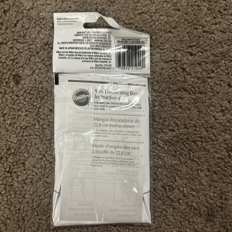 Wilton Vinyl Decorating Bags Cake Icing 2 Pack! 9” Baking Decorating New! gallery