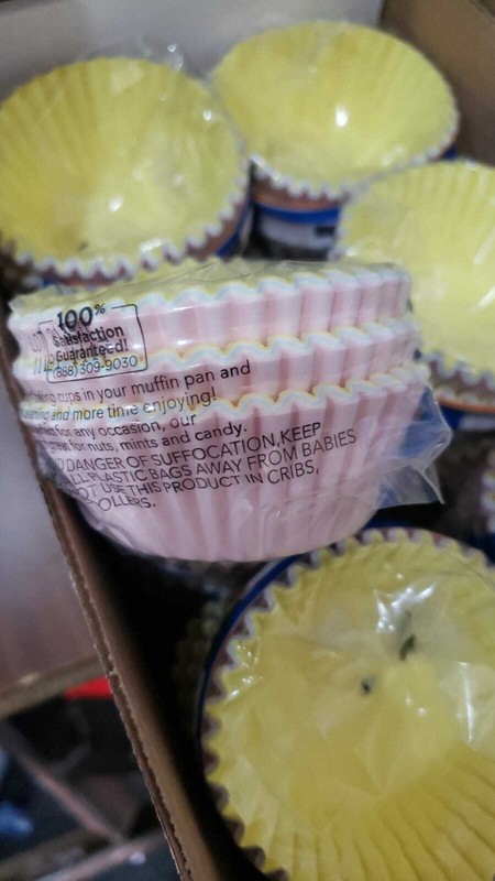 Paper Baking Cup Cake Liners 2-1/2 '' 24 Sleeves of 90 each ~ 2,160 total gallery