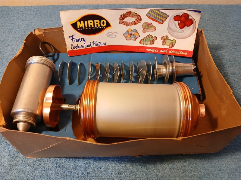 Mirro Vintage Cookie/ Pastry Press Complete Clean PLEASE See Photos