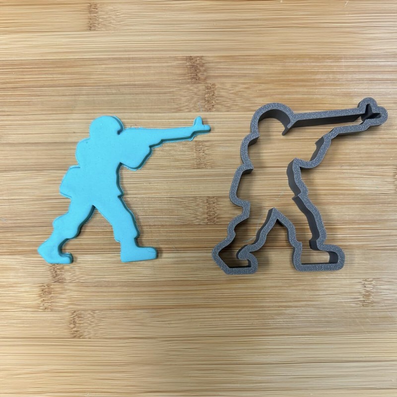 Toy Soldier with Gun Cookie Cutter – 4×3.75”
