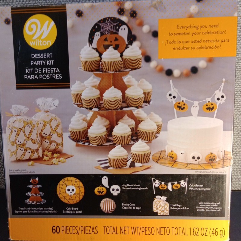 Wilton Dessert Party Kit Halloween Cupcake Stand Decor 60 Pieces Cups Bags Etc