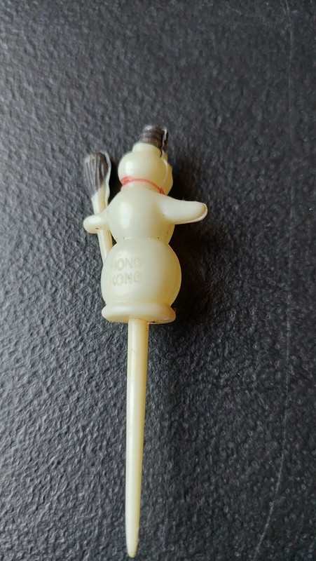 VINTAGE FROSTY THE SNOWMAN CAKE TOPPER. MADE IN HONG KONG gallery
