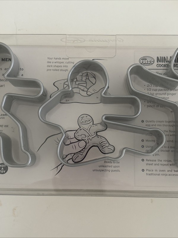 NIB - FRED's NINJABREAD MEN COOKIE CUTTERS ~ Set of 3 gallery