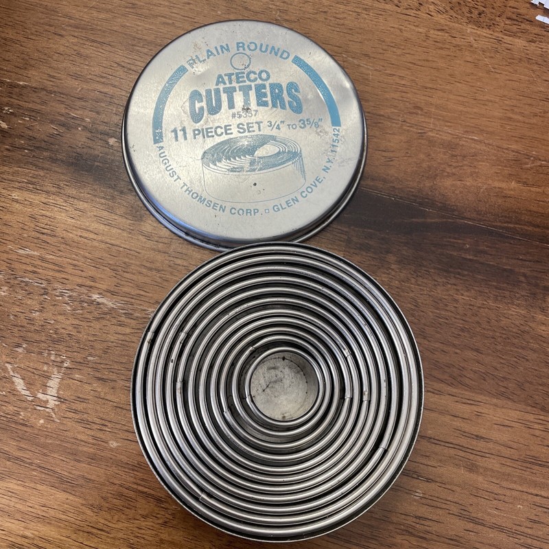 Ateco Cutters #5357 11 Piece Fluted Round Set 3/4″ to 3.5/8″ – August Thomsen