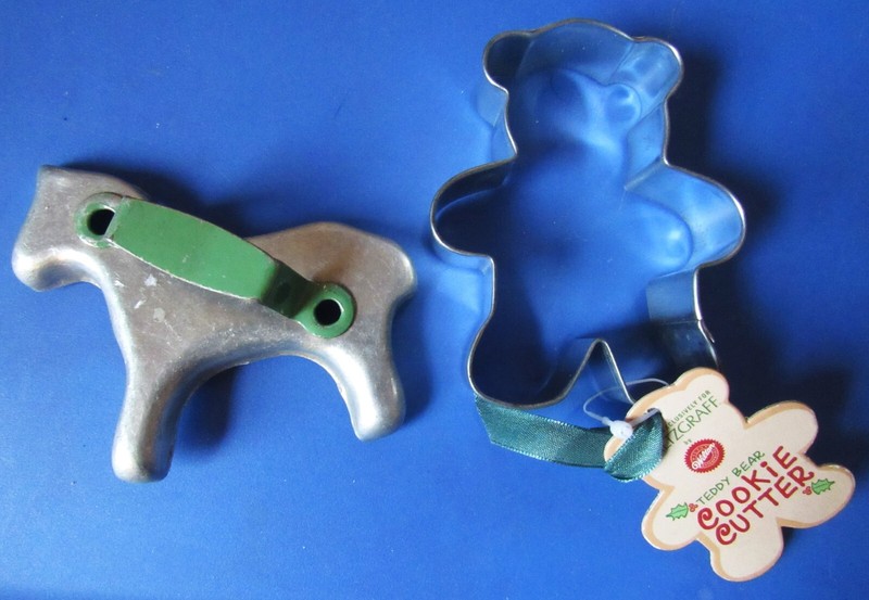 COOKIE CUTTERS NEW TEDDY BEAR PFALTZGRAFF WILTON & VINTAGE HORSE