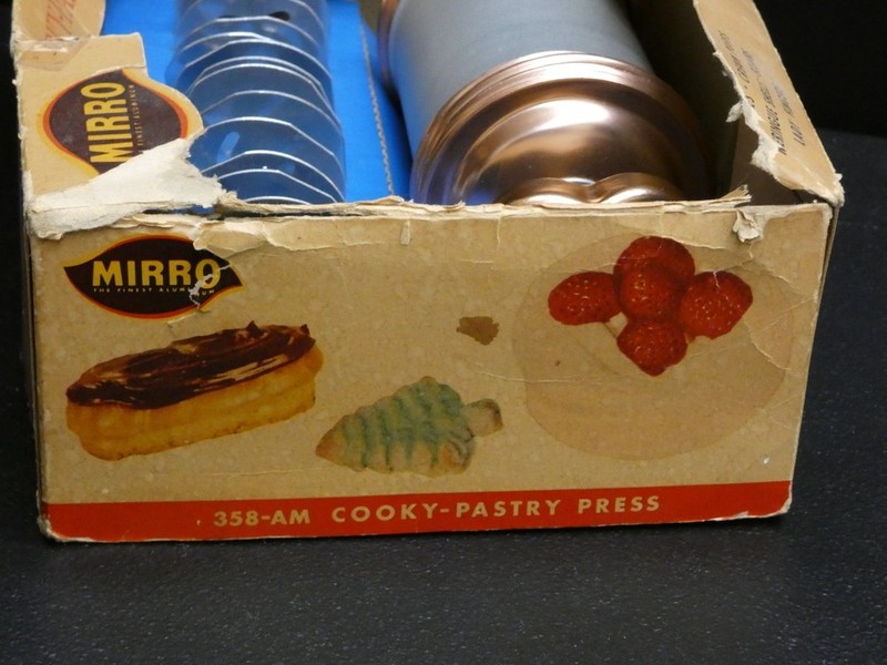 Vintage MIRRO Cookie Press Spritz Pastry 12 Discs 3 Tips Aluminum Copper FT-925 gallery