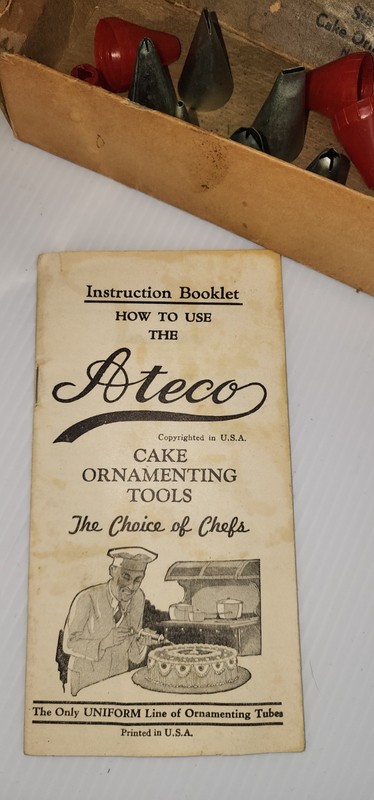 ATECO cake ornamenting tools 34 aluminum Tips, metal box and instruction book gallery