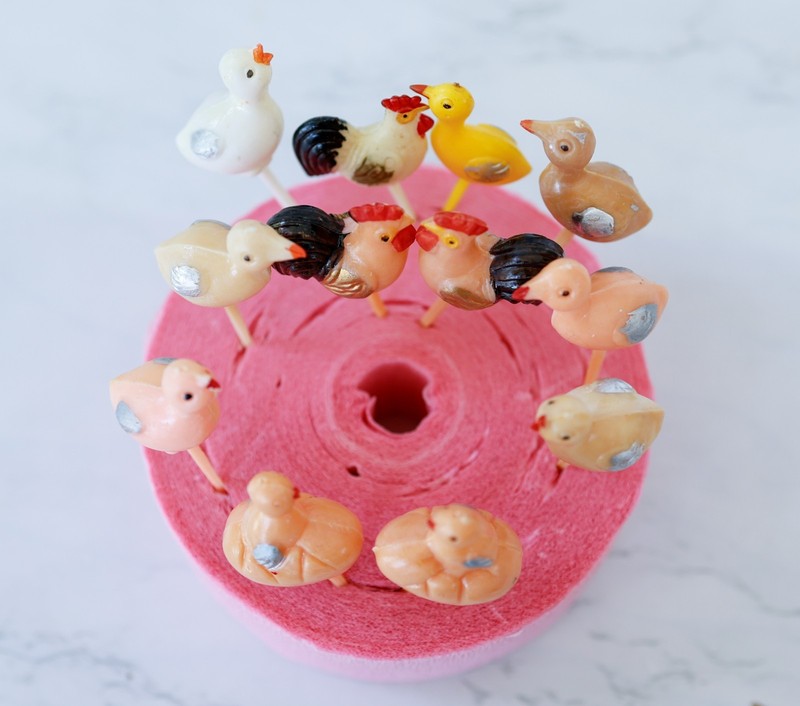 VTG Set of 12 Chicken Hen Cake Toppers Retro MCM Farm Easter Cupcake Picks Decor gallery
