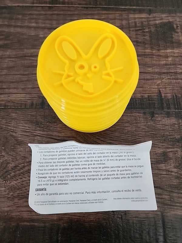 Pampered Chef Cookie Cutters Easter/Spring Stackable Dishwasher Safe 100071 gallery
