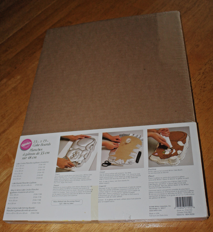 Wilton: 13" x 19" RECTANGLE CAKE BOARDS #2104-552 - Pack of 6 - Unused, Stored gallery