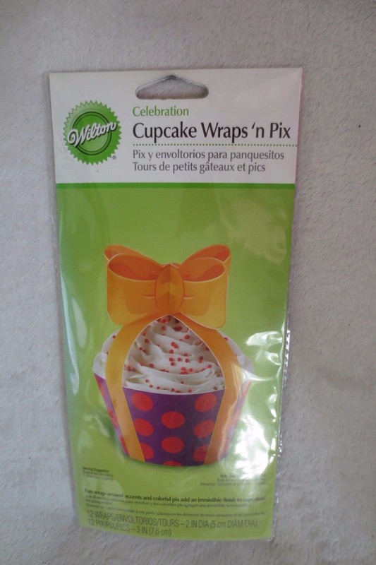 Wilton Celebration Cupcake Wrap & Toppers With Dots 12 Wraps New