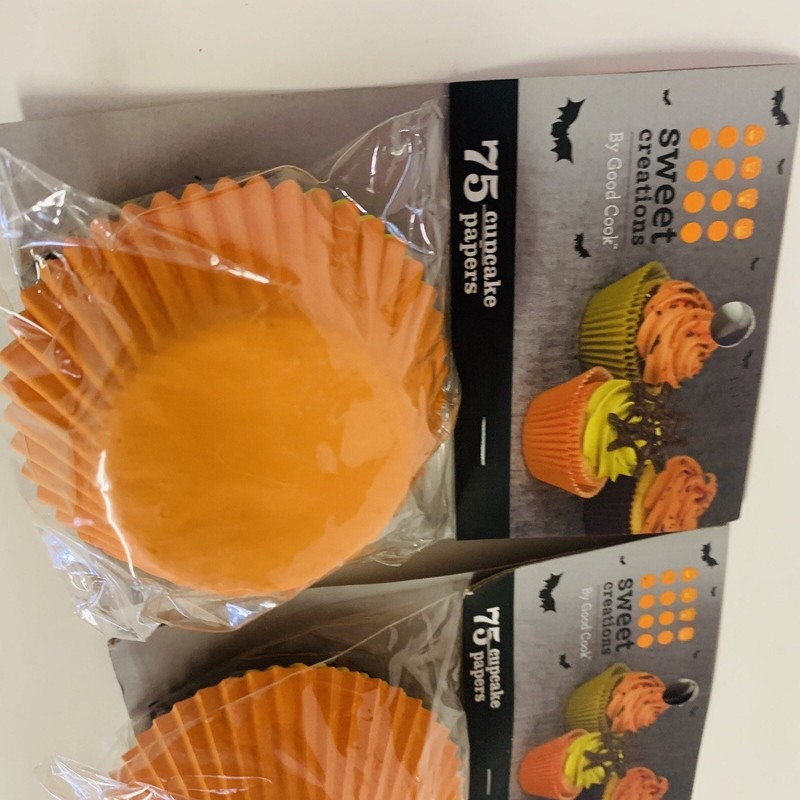150 PIECES Cupcake Papers Sweet Creations 3 Colors Halloween Cupcake Cups gallery