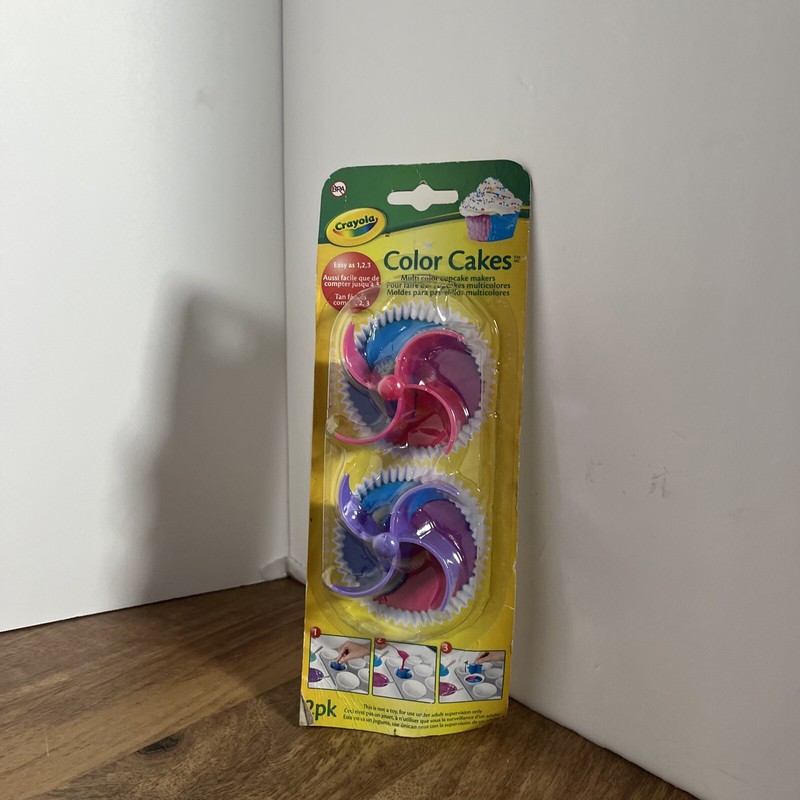 Crayola Color Cakes Multicolor Cupcake Makers For Swirl Cupcakes
