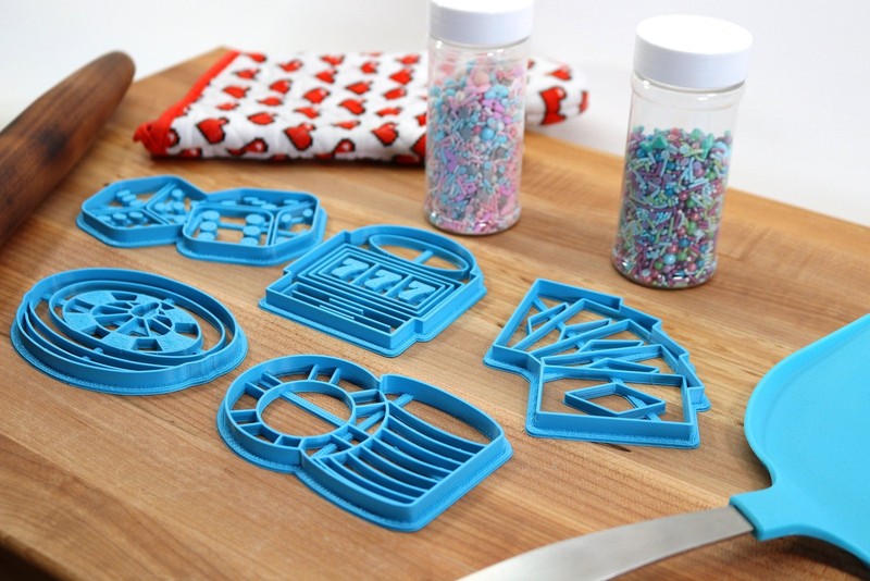 Gambling Cookie Cutters - Roulette Table, Poker Chips, Playing Cards, Jackpot, gallery