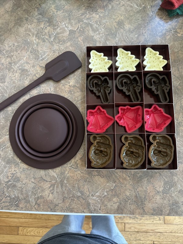 Chocolate Mould & Tool Set 14 Piece Silicone Christmas Molds