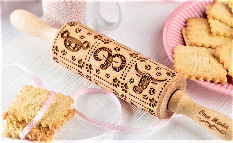 Engraved Wooden Rolling Pin Embossed Dough Roller Carved Mold African animals