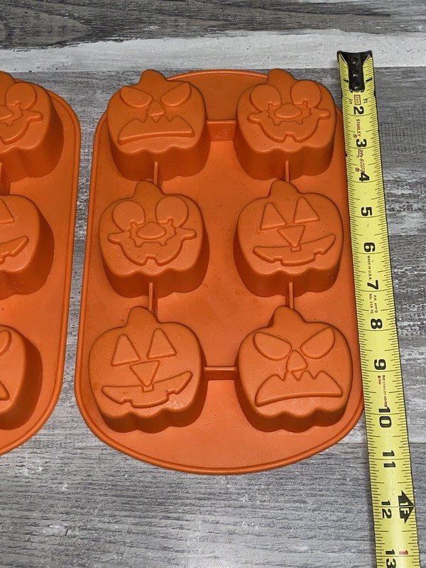 Lot 2 Wilton Halloween Pumpkin Faces * Silicone Chocolate Mold Gelatin Ice Trays gallery