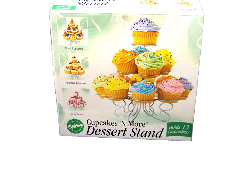 Wilton Cupcakes ‘N More Dessert Stand Holds 13 Cupcakes Décor 2005 Open Box New