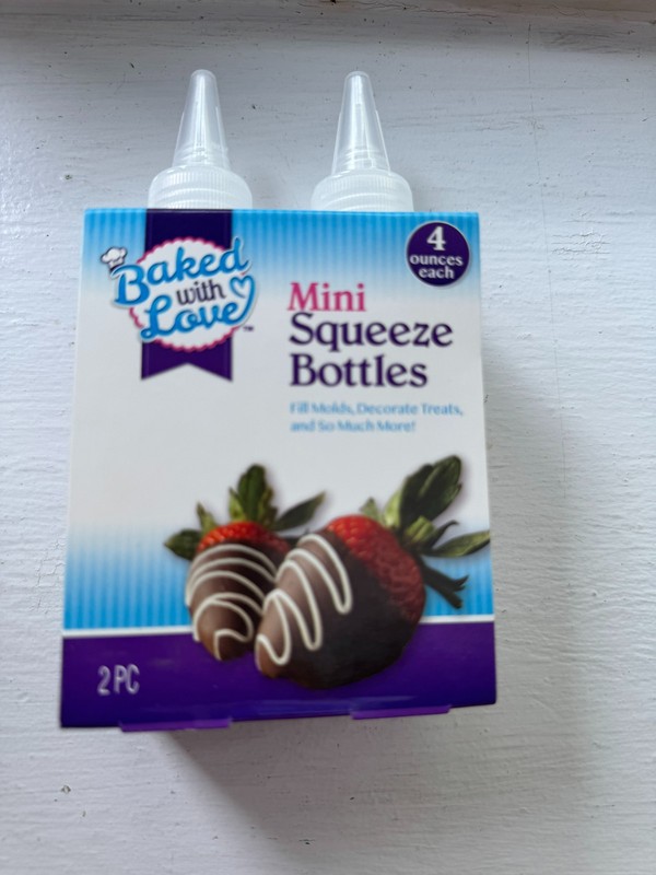 Baked with love Mini Squeeze Bottles 4 OZ Each @ Pack NEW