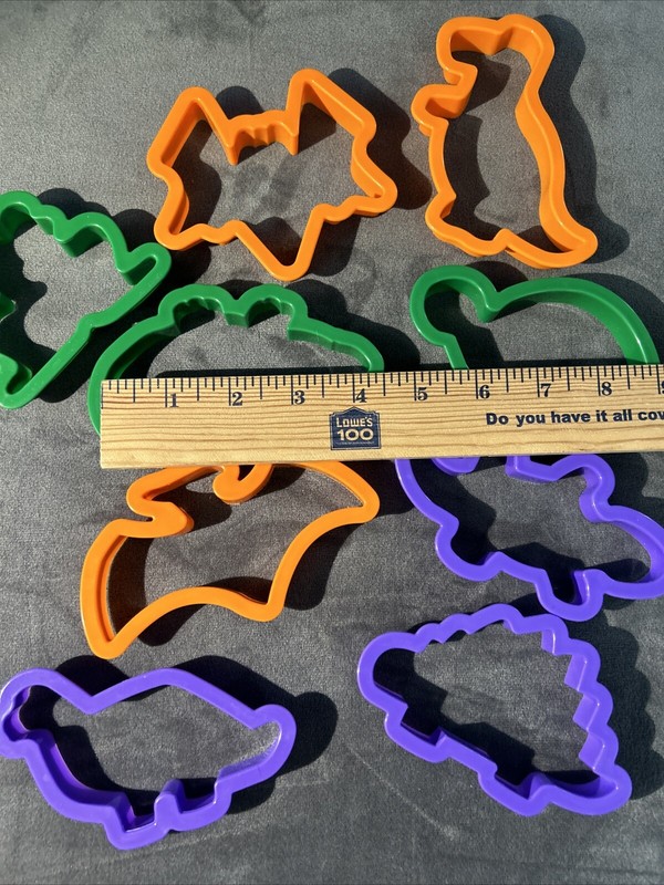 Play-Doh Cookie Jello Cutters Animals & Dinosaurs 9 pcs Reptiles Dinos Bake Cook gallery