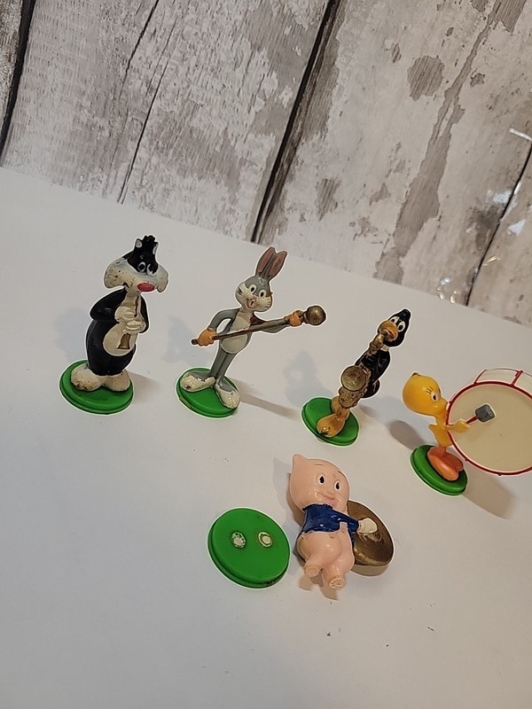 Vintage Wilton’s Looney Tunes Complete Band Set Of Cake Toppers Figures Lot 5 gallery