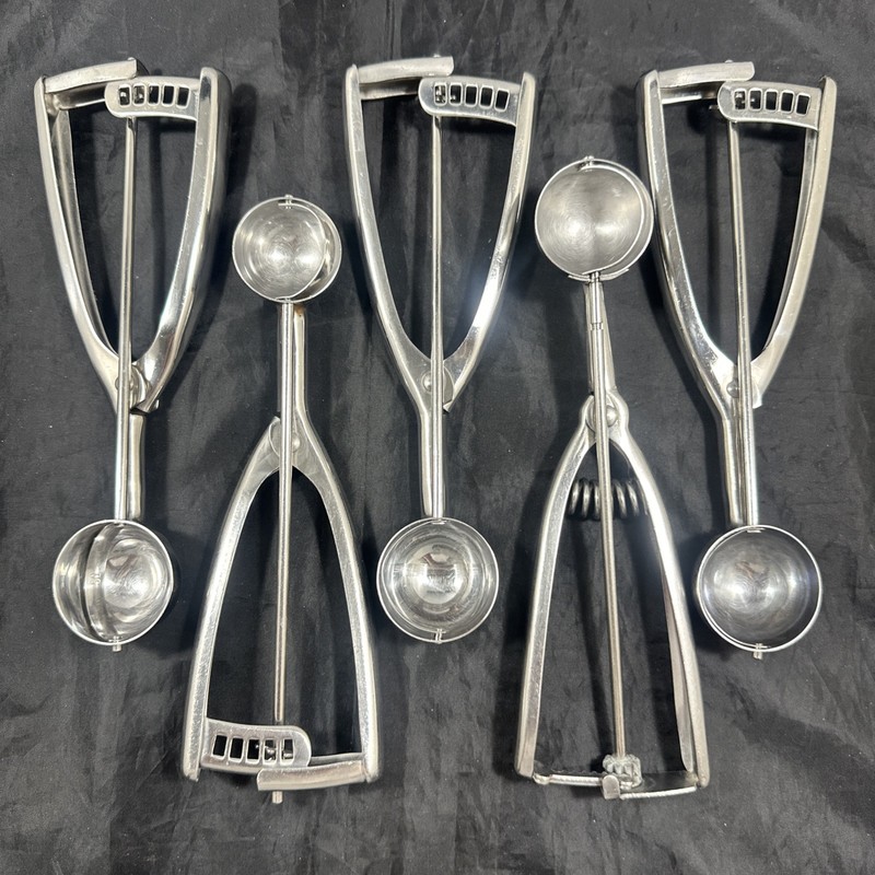 Lot Of 5 - Vollrath (3) 47158 (1) 47160 AndValue Plus Scoop Stainless 18-8