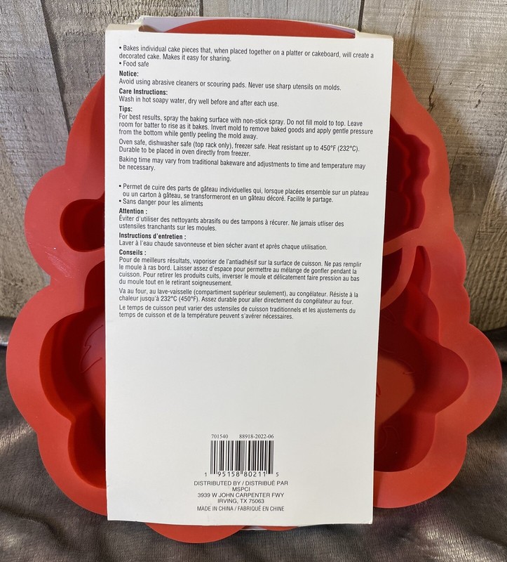 Celebrate it Christmas Santa Clause Silicone Cake Mold Red 8 1/2" X 9" X 1 1/4" gallery