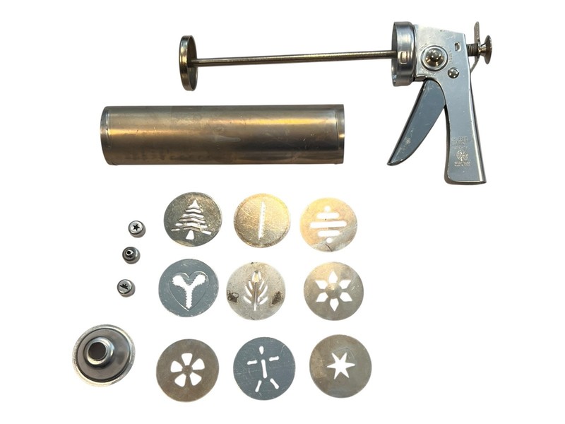 Wear-Ever 3365 Trigger Cookie Gun Pastry Decorator Original Box All as Shown