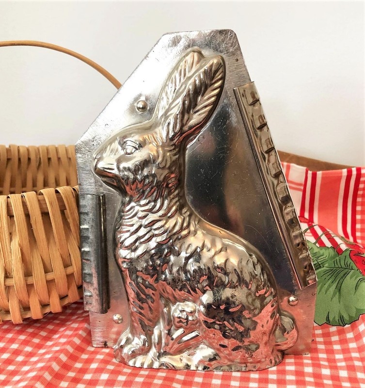 Antique Large Vintage Chocolate Candy Mold Sitting Easter Bunny Rabbit 8″ Tall