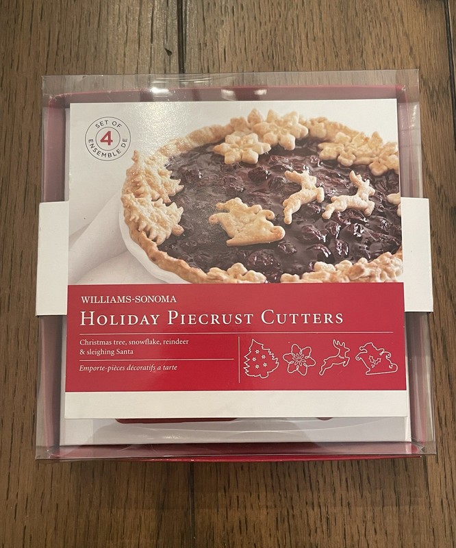 Williams Sonoma Holiday Pie Crust Cutters Set Of 4: Deer Sleigh Snowflake Tree