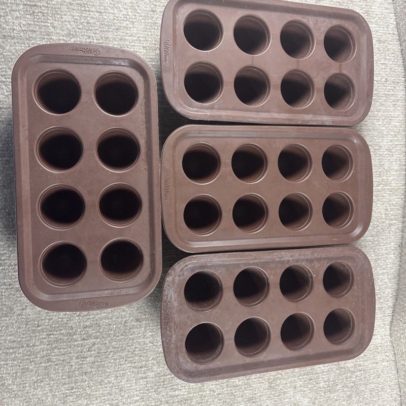 Wilton Silicone Chocolate Molds Set of 4 Brown Round Reusable Food Kitchen