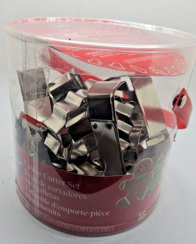 Wilton 18 Piece Metal Christmas Holiday Cookie Cutter Set – New -Sale Price