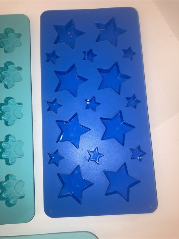 Puppy paw, music notes dinos and stars silicone molds candies and more gallery