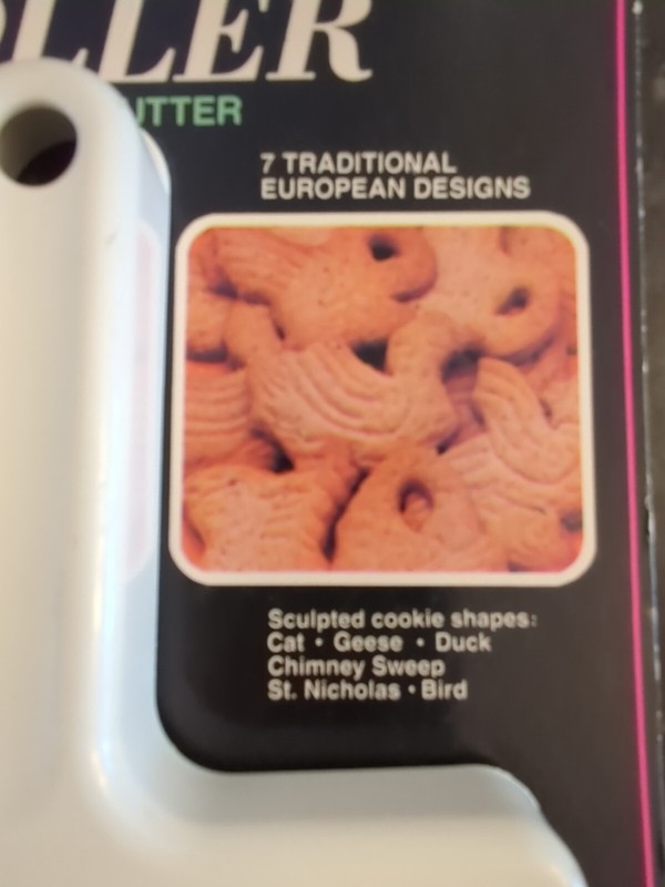 Hutzler Holiday Cookie Roller #65 1988 West Germany Birds Animals Christmas NOS gallery