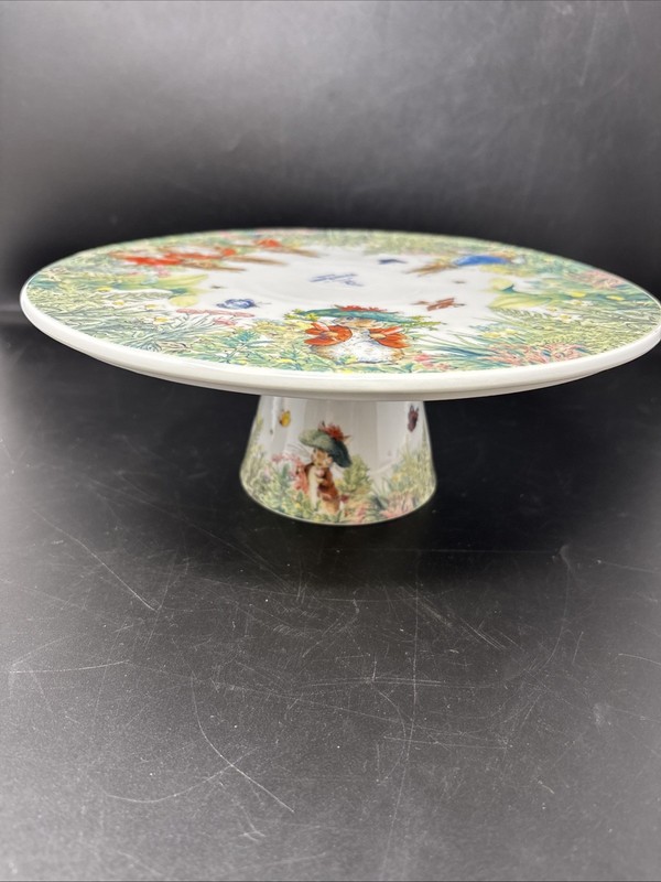 Beatrix Potter Peter Rabbit 10" Cake Stand gallery