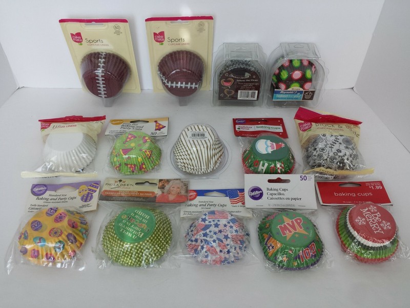 FACTORY SEALED 700+ CUP CAKE LINERS BUNDLE WILTON REYNOLDS NORPRO PAULA DEEN ETC