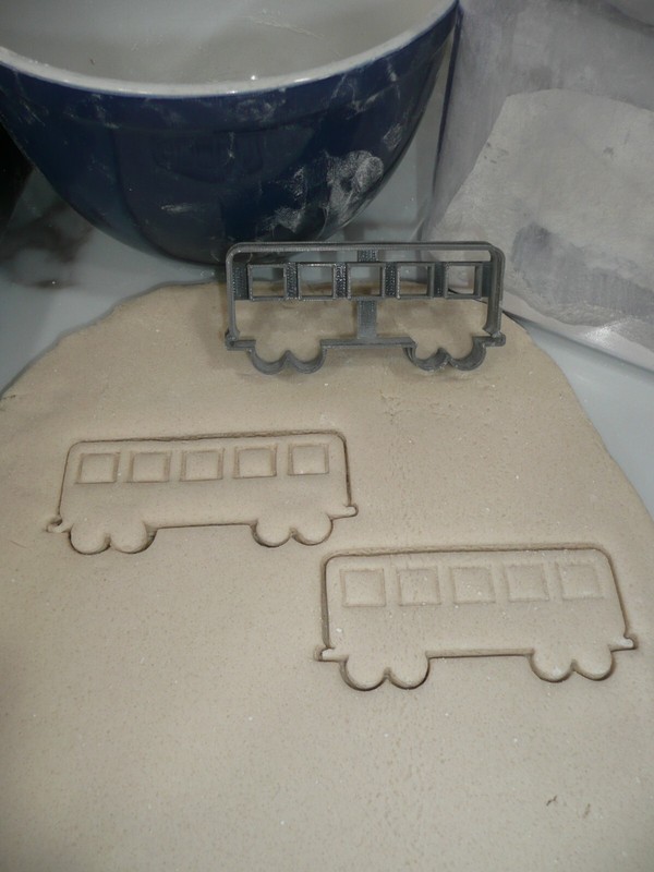 PASSENGER CAR 1 TRAIN COOKIE CUTTER USA PR5322 gallery