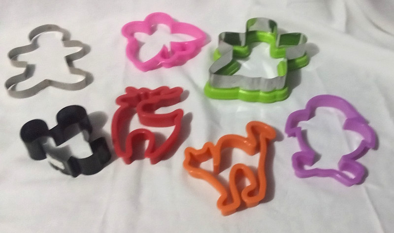 Lot of 7 Various Different Cookie Cutters Black Cat, Reindeer Metal Plastic