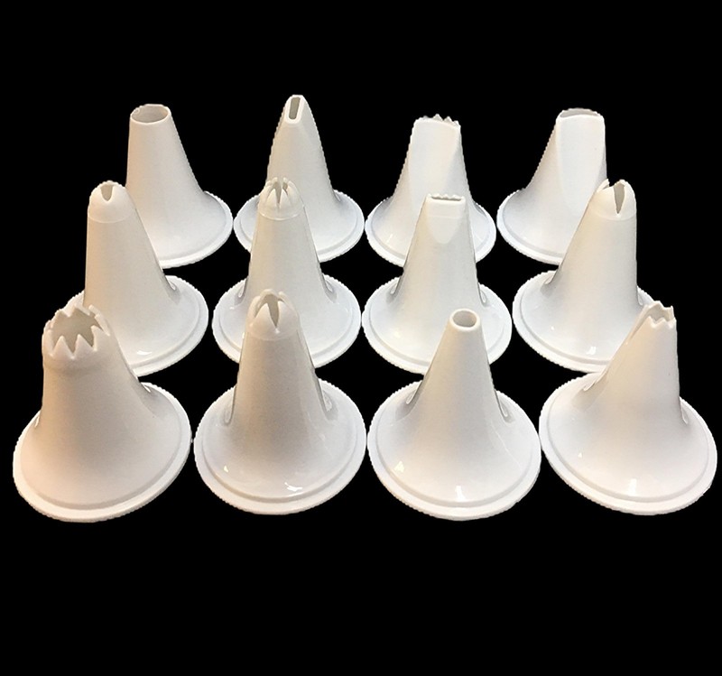Avon 19 pc set Cupcake Decorator With Unmarked Pink Silicone Mold gallery